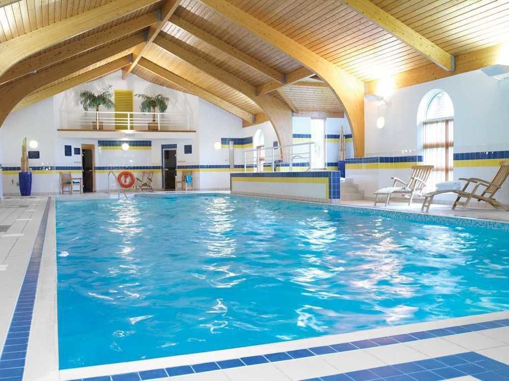 Hotel De Vere Cranage Estate 4*